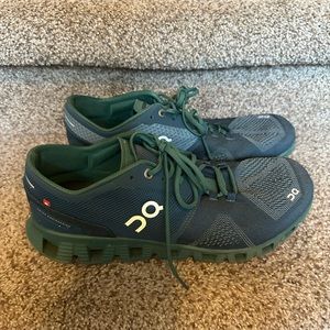 ON Cloud Mens size 9.5